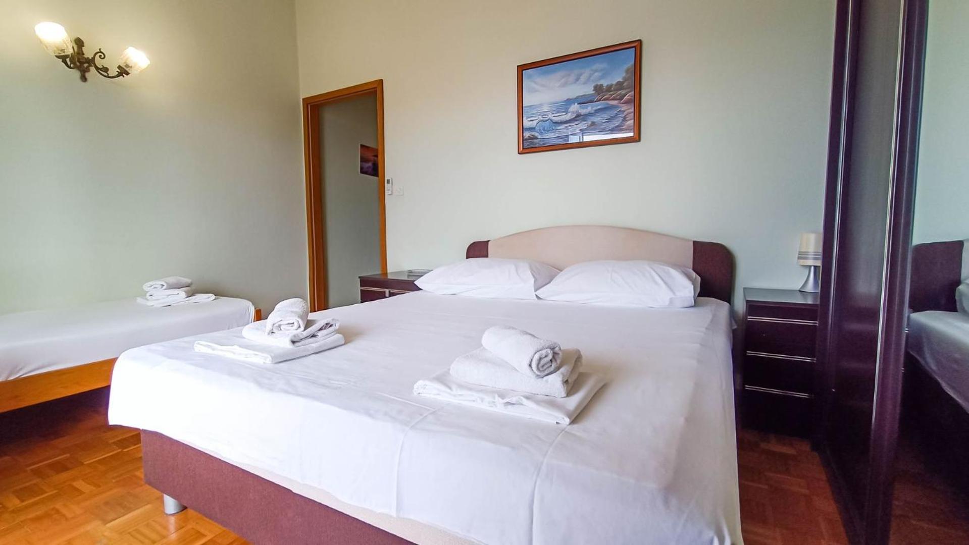 Apartments Ines - 15 Meters From The Beach Promajna Kültér fotó