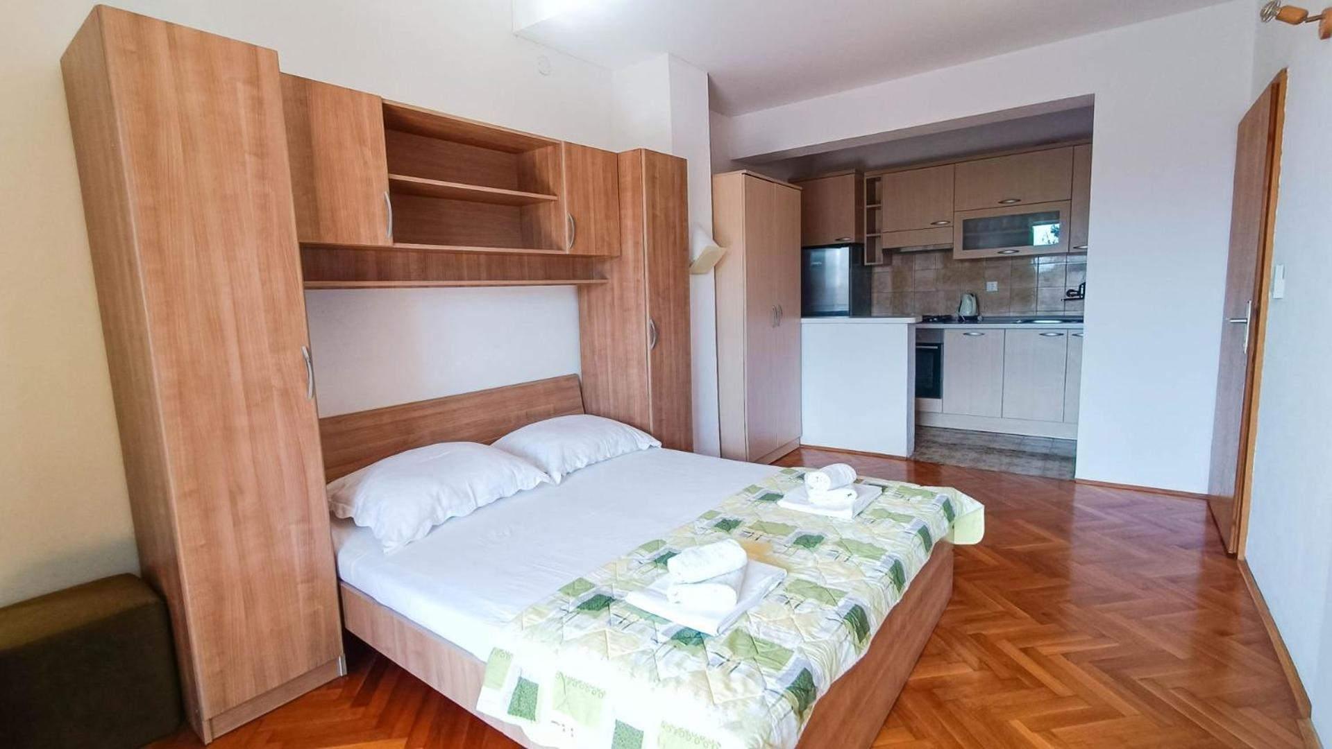 Apartments Ines - 15 Meters From The Beach Promajna Kültér fotó