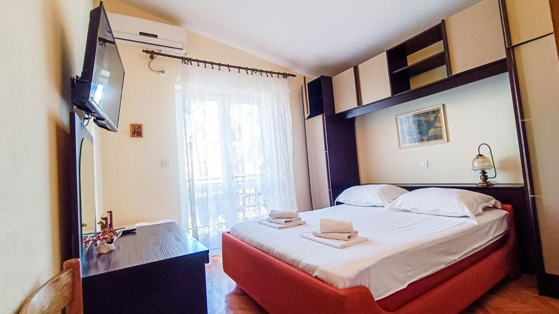 Apartments Ines - 15 Meters From The Beach Promajna Kültér fotó